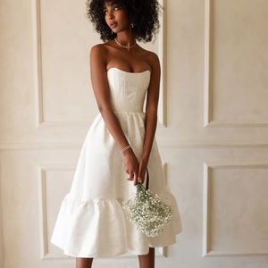 V Chapman Virginia Dress in White Baroque Floral